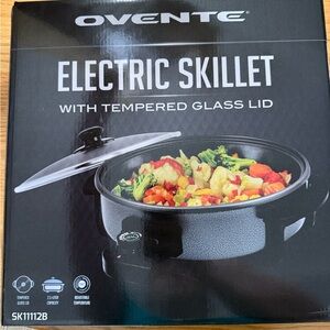 Ovente Electric Kitchen Non Stick Skillet / Tempered Glass Lid 12" Diameter